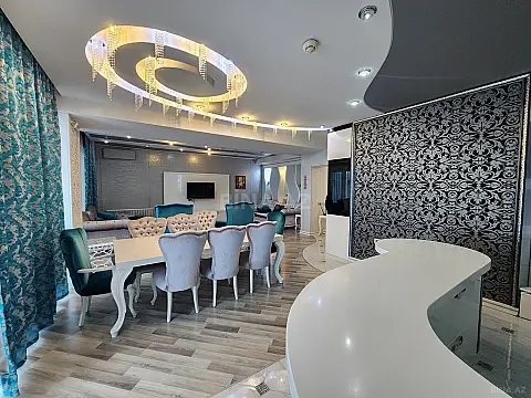 Kirayə verilir 6 otaqlı mənzil 300 m²