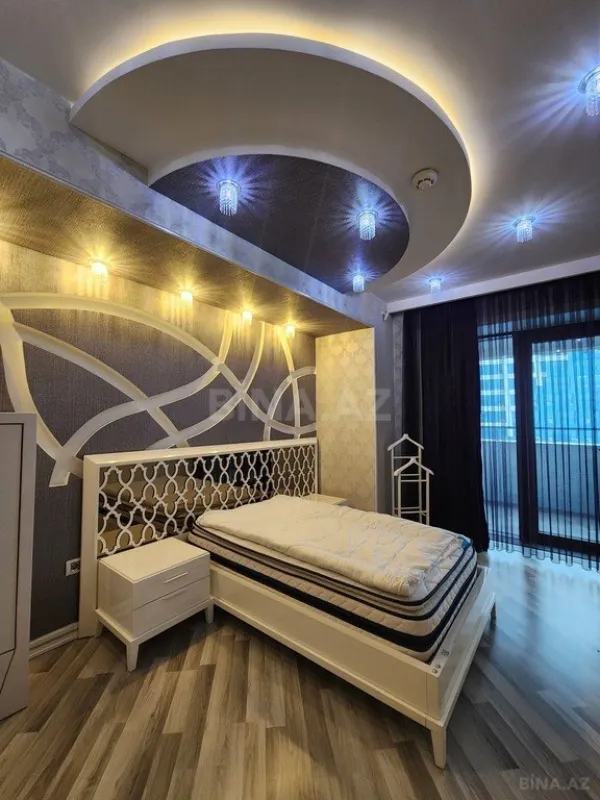 Kirayə verilir 6 otaqlı mənzil 300 m²