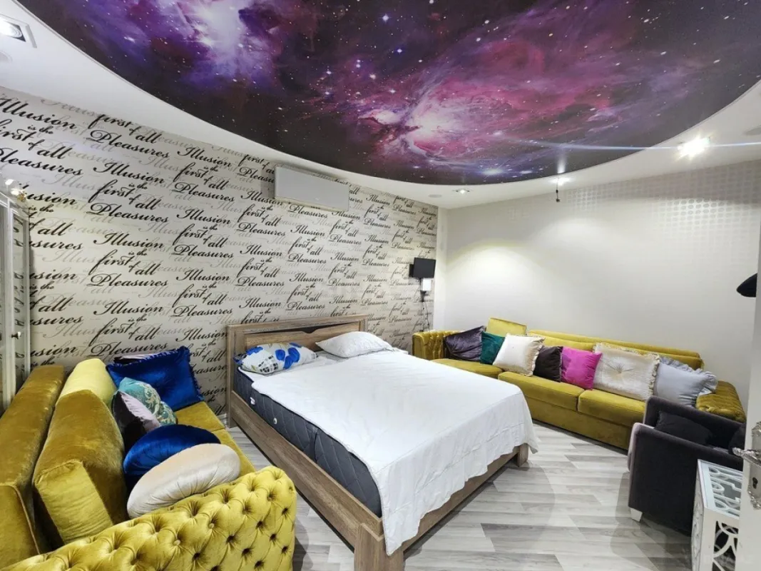 Kirayə verilir 6 otaqlı mənzil 300 m²