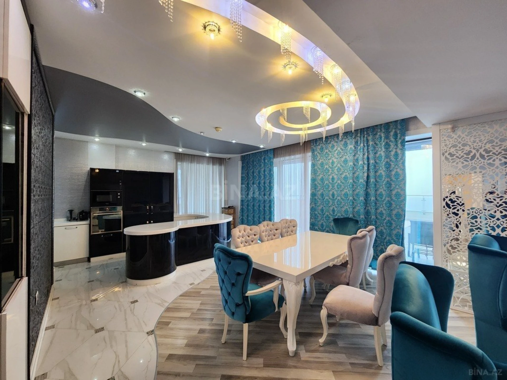 Kirayə verilir 6 otaqlı mənzil 300 m²