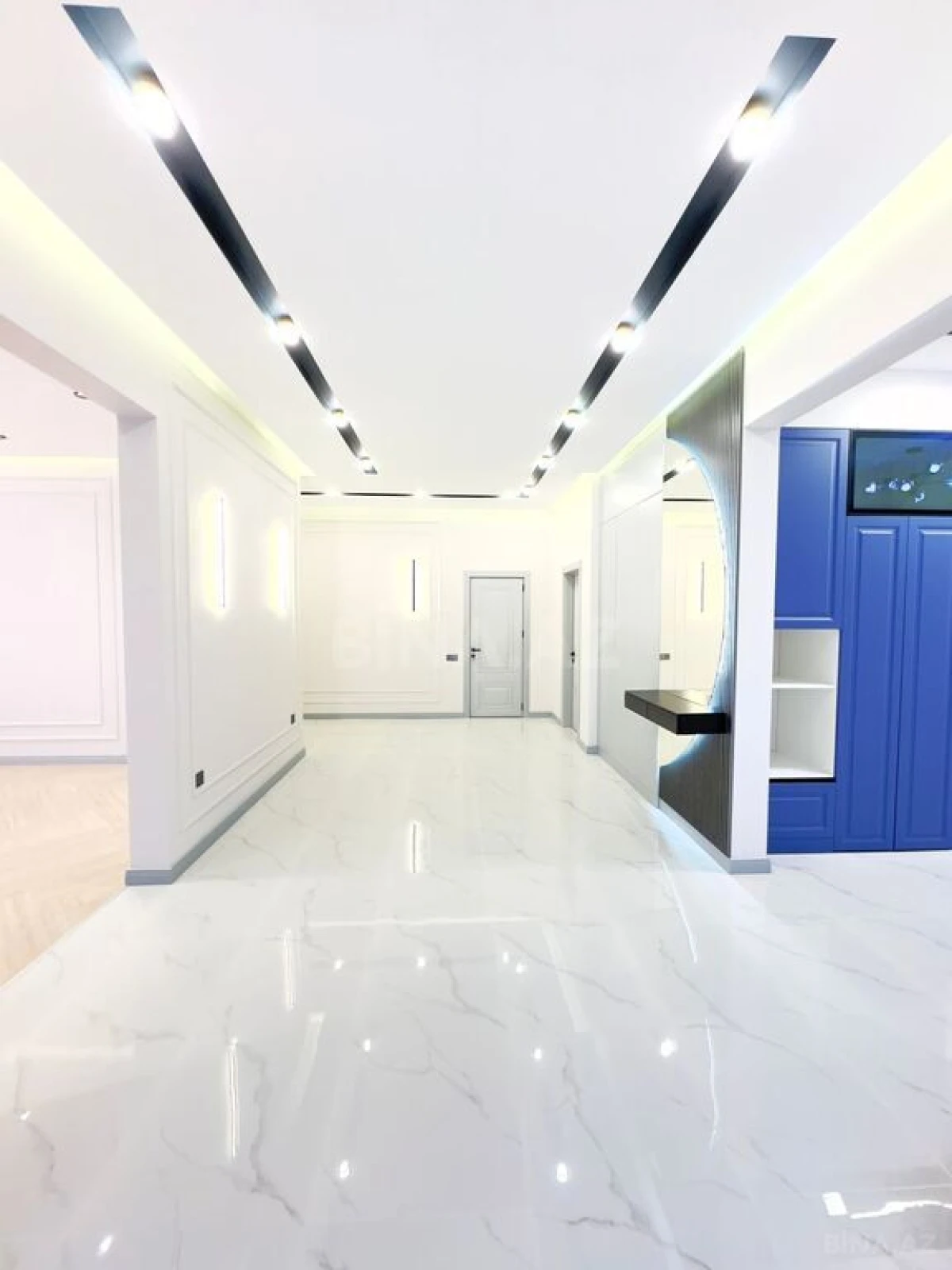 Satılır 5 otaqlı həyət evi 240 m²