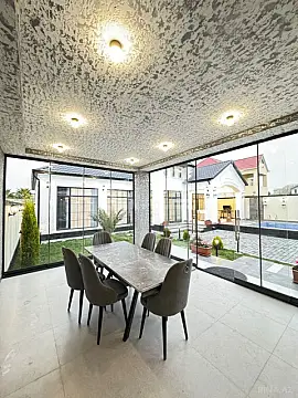 Satılır 5 otaqlı həyət evi 240 m²