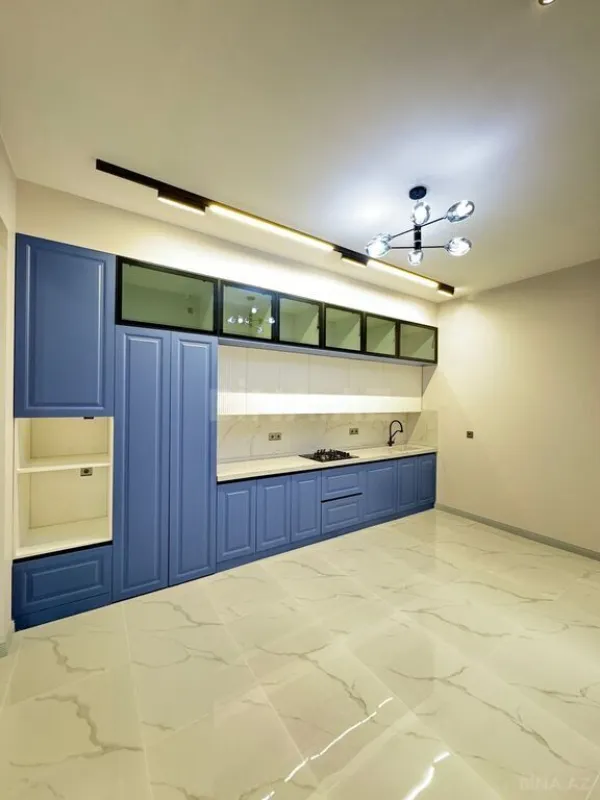 Satılır 5 otaqlı həyət evi 240 m²