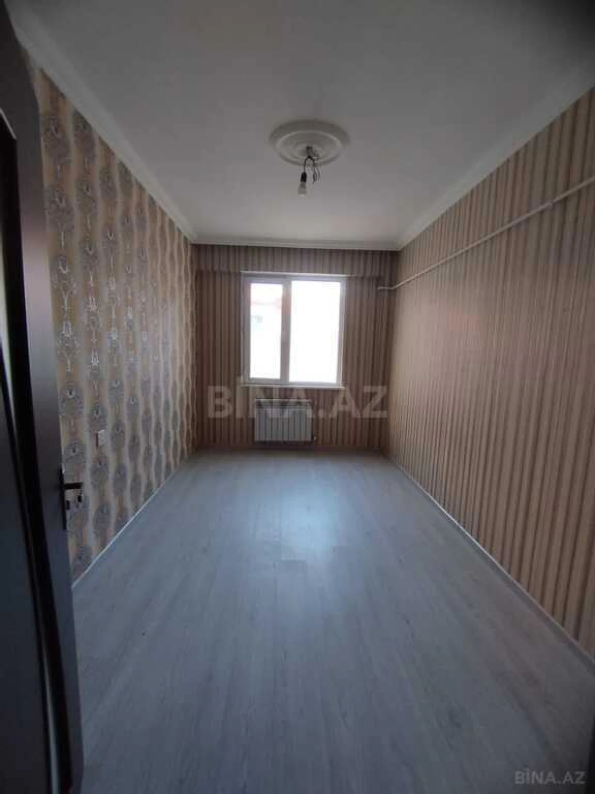 Satılır 4 otaqlı mənzil 110 m²