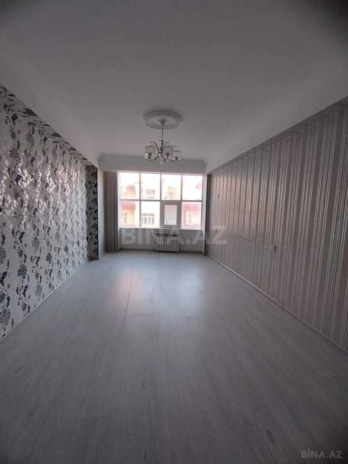 Satılır 4 otaqlı mənzil 110 m²