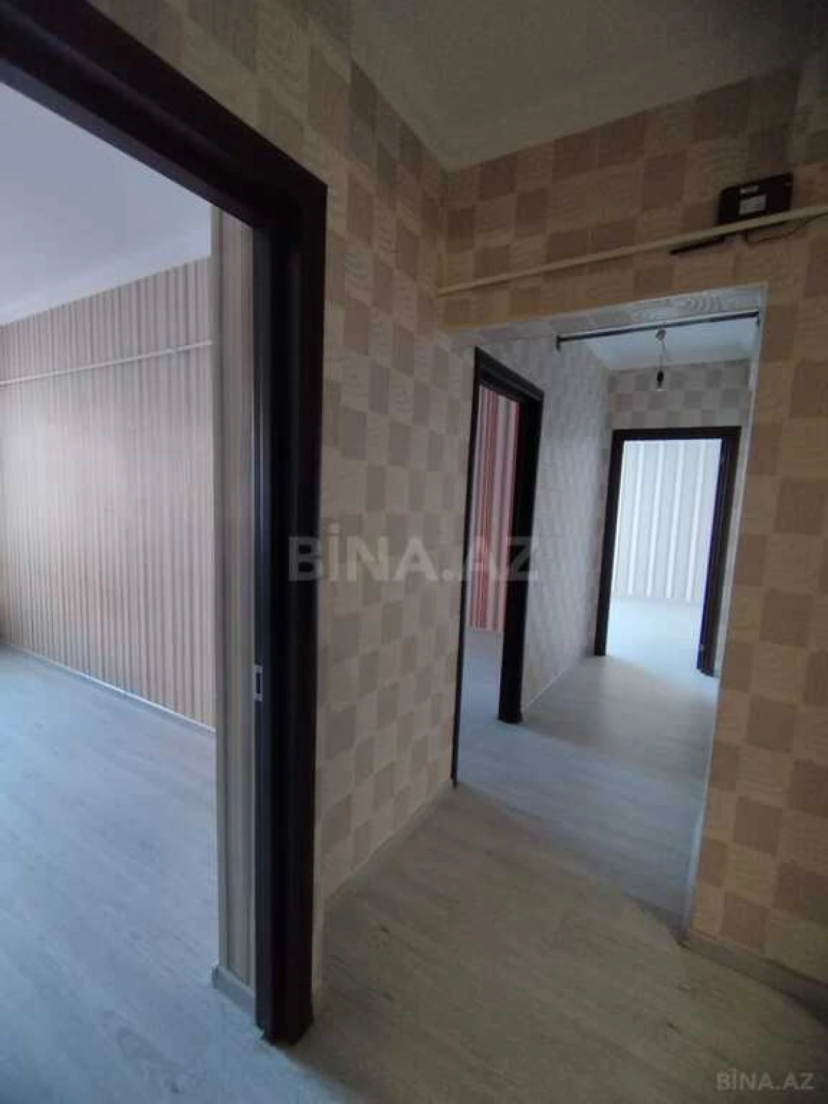 Satılır 4 otaqlı mənzil 110 m²