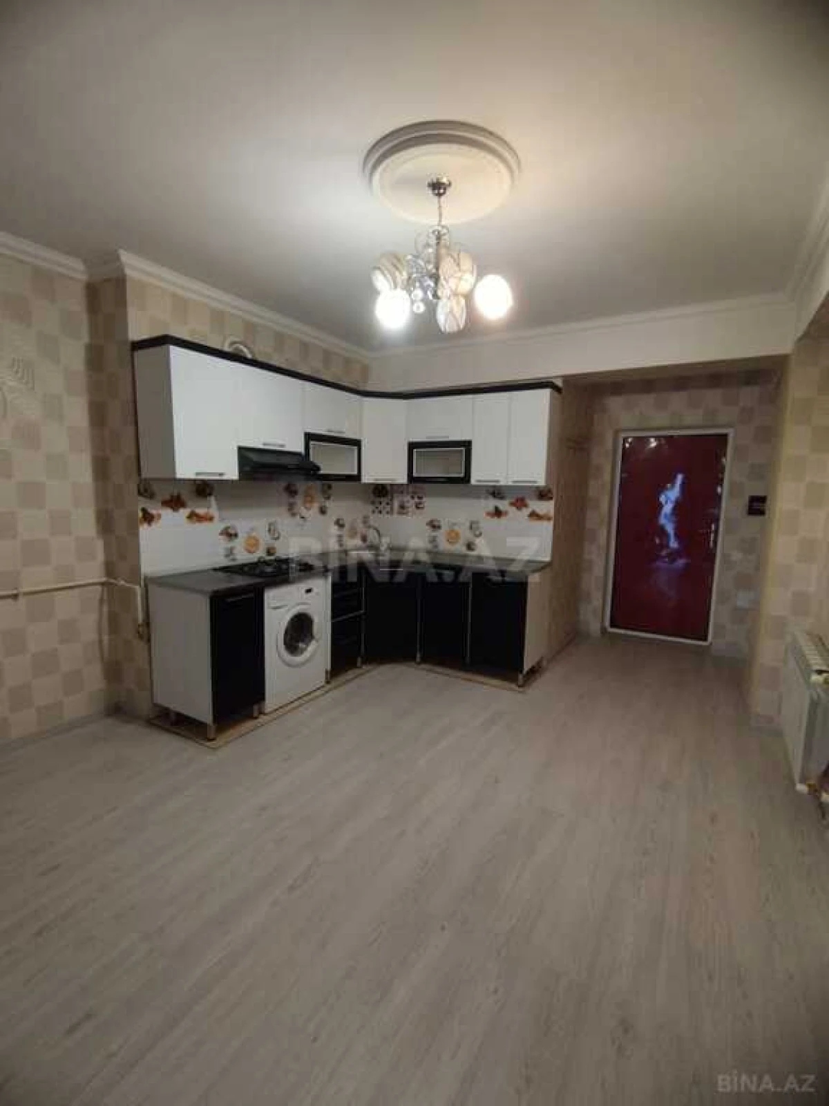 Satılır 4 otaqlı mənzil 110 m²