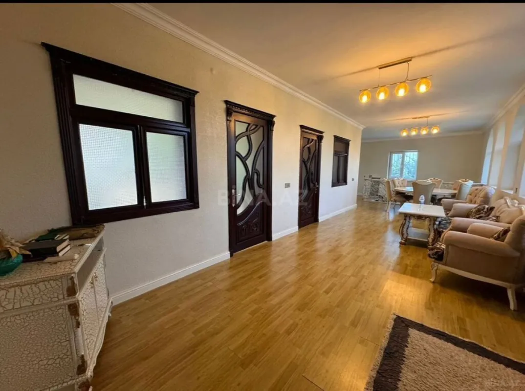 Satılır 5 otaqlı həyət evi 200 m²
