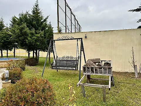 Satılır 5 otaqlı həyət evi 200 m²