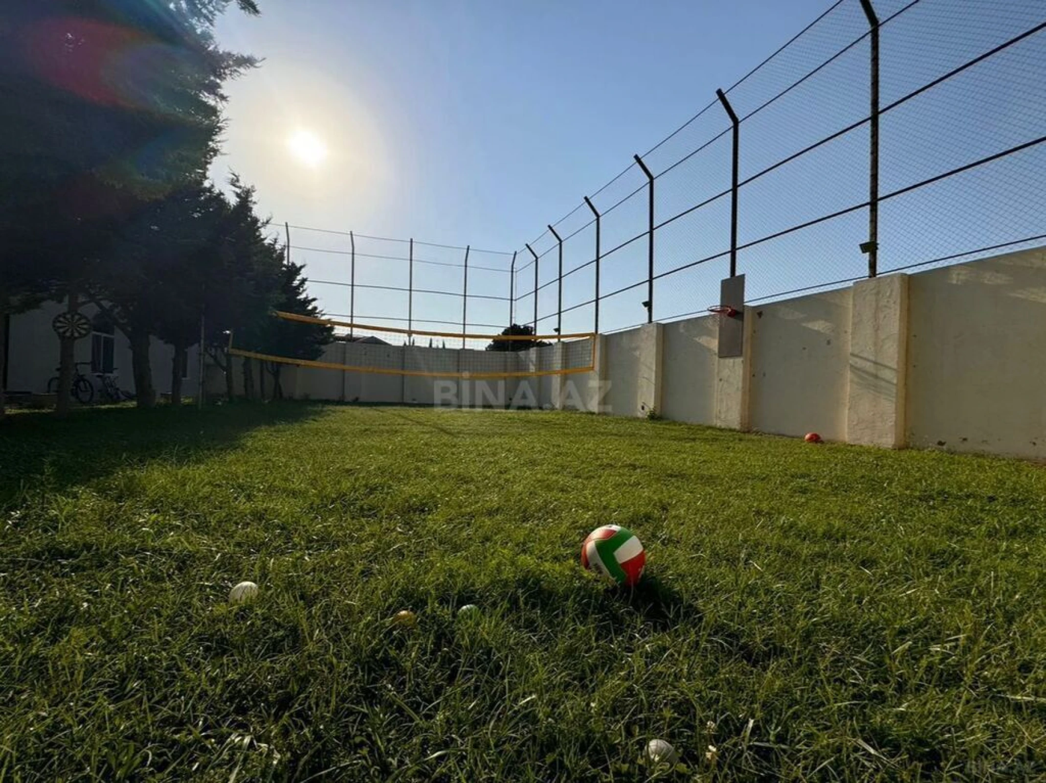 Satılır 5 otaqlı həyət evi 200 m²