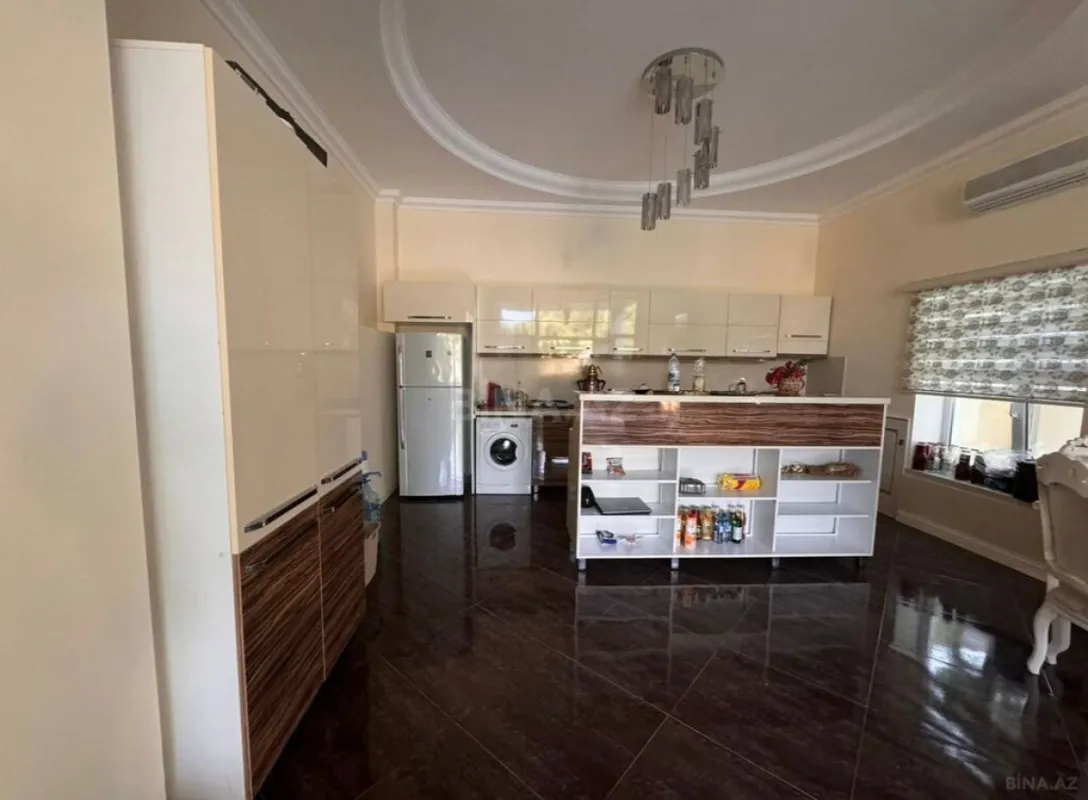 Satılır 5 otaqlı həyət evi 200 m²