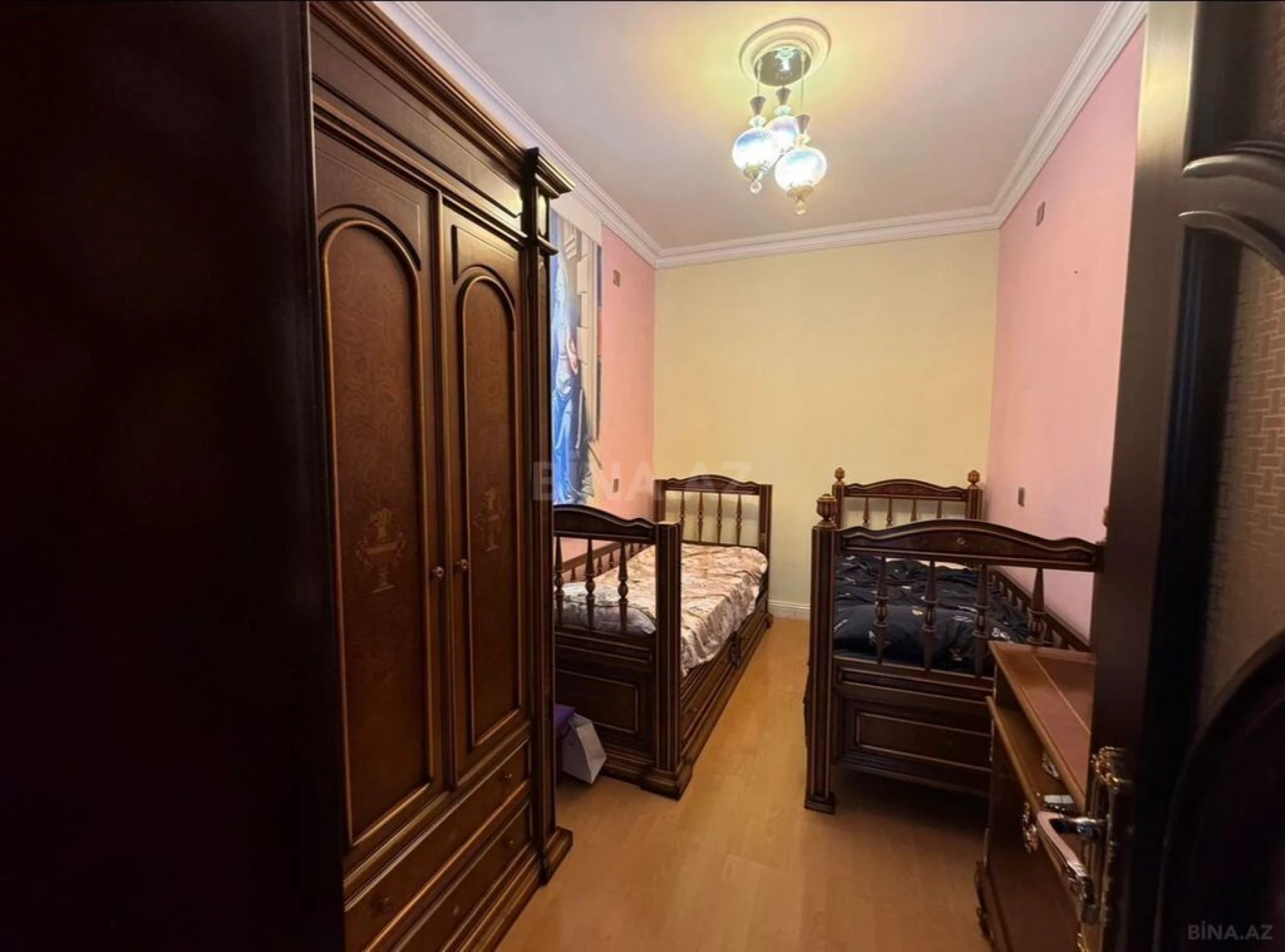 Satılır 5 otaqlı həyət evi 200 m²