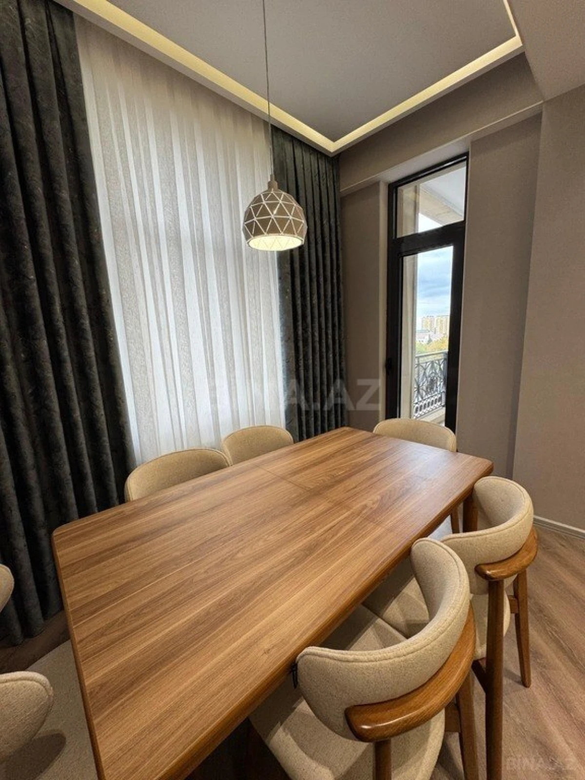 Kirayə verilir 3 otaqlı mənzil 115 m²