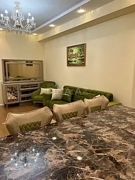 Kirayə verilir 2 otaqlı mənzil 100 m²