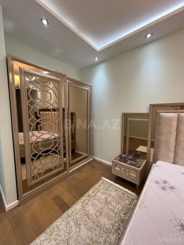 Kirayə verilir 2 otaqlı mənzil 100 m²