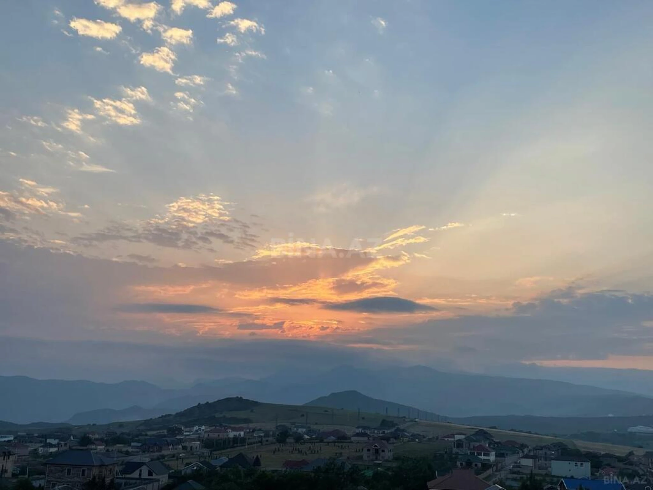 Satılır 5 otaqlı həyət evi 169 m²