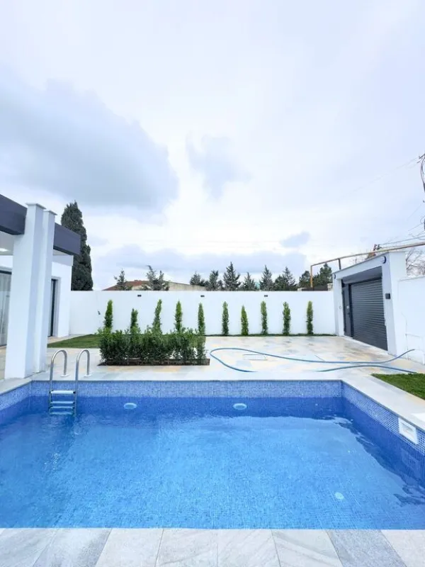 Satılır 4 otaqlı həyət evi 150 m²