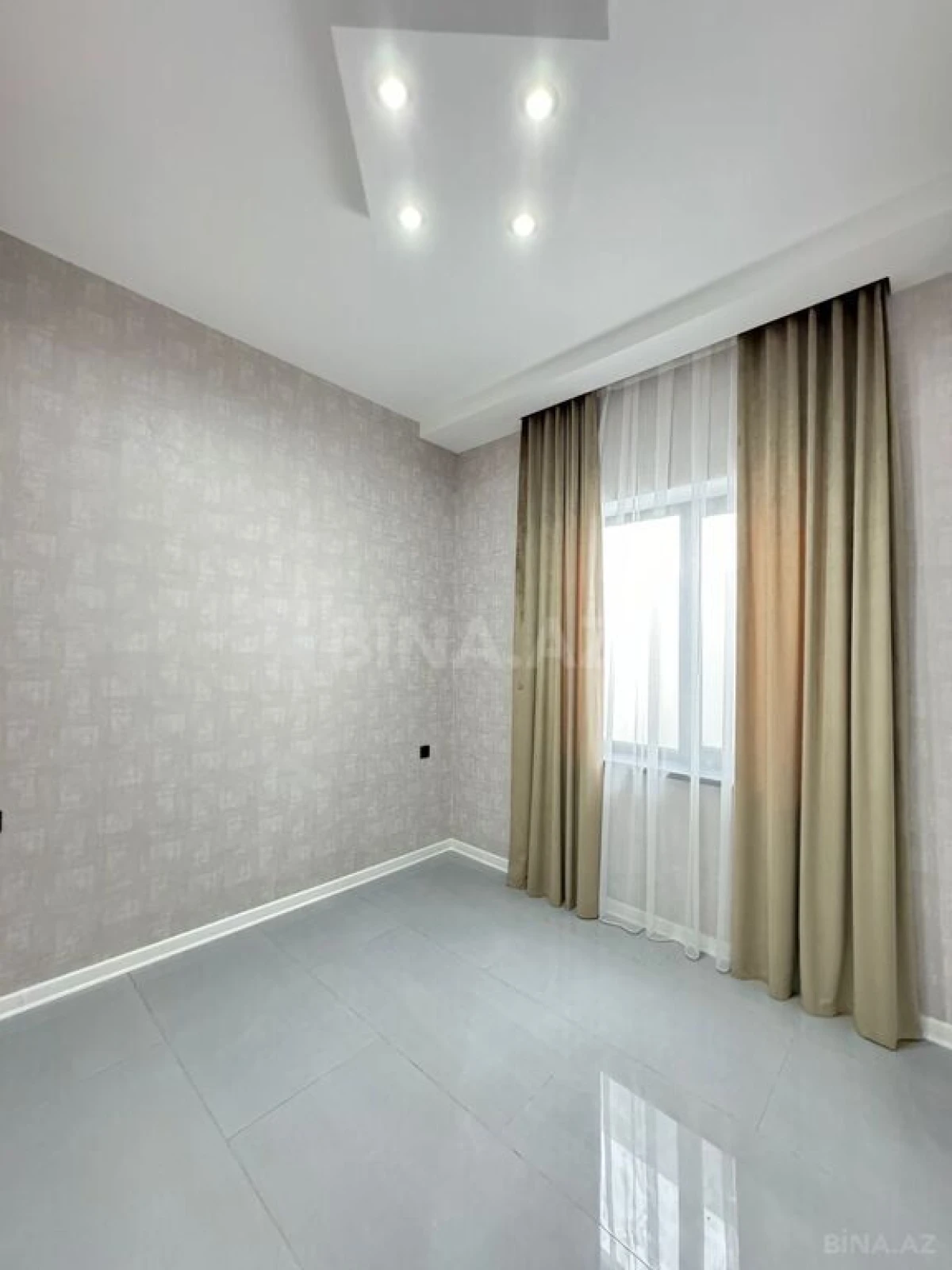 Satılır 4 otaqlı həyət evi 150 m²