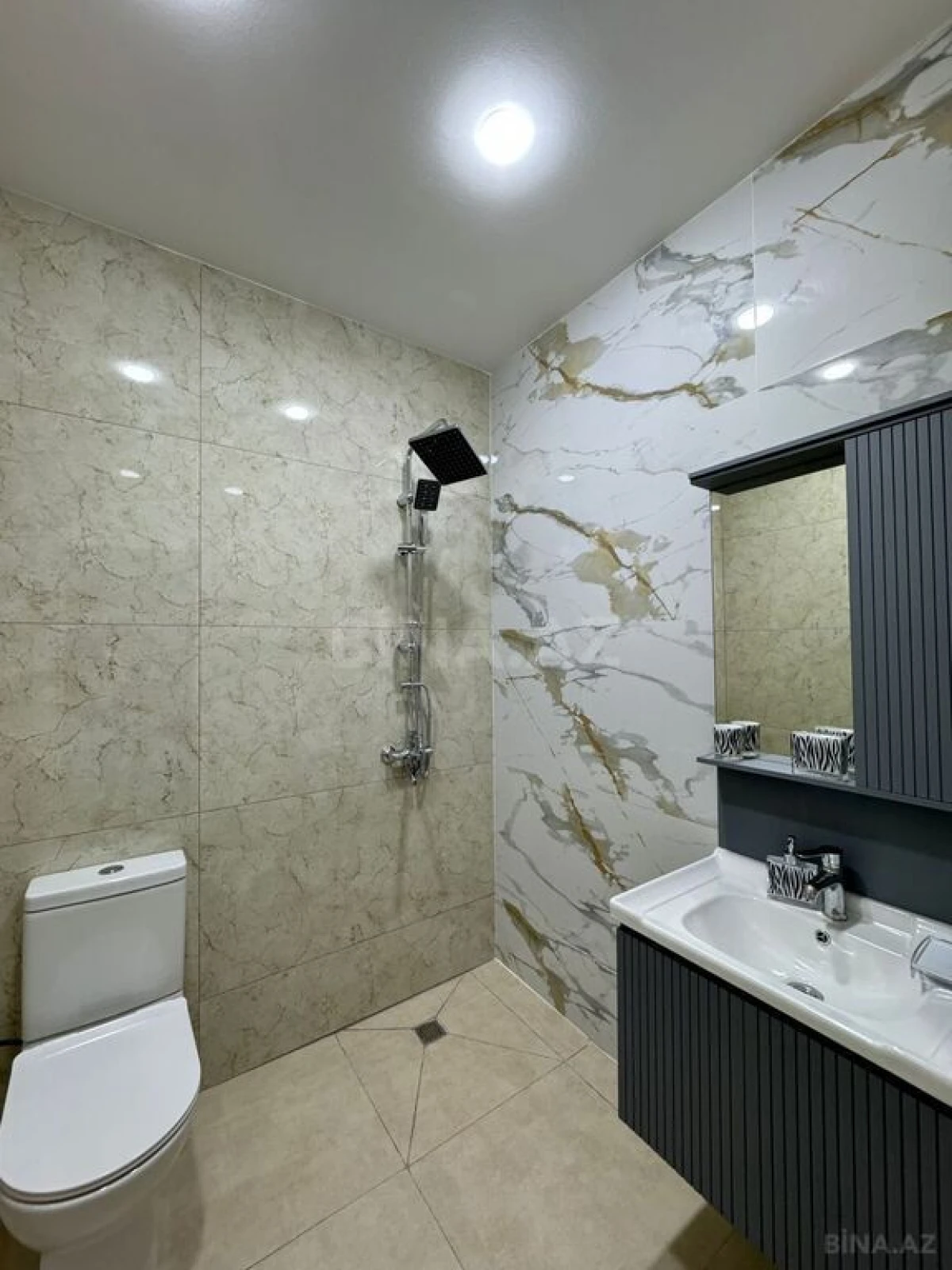 Satılır 4 otaqlı həyət evi 150 m²