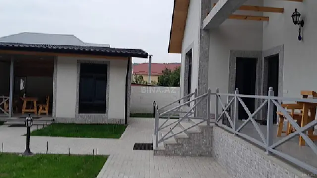 Kirayə verilir 5 otaqlı həyət evi 185 m²