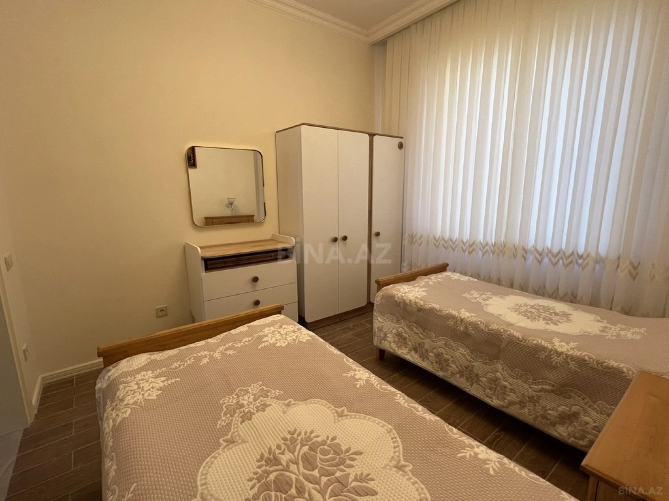 Kirayə verilir 5 otaqlı həyət evi 185 m²