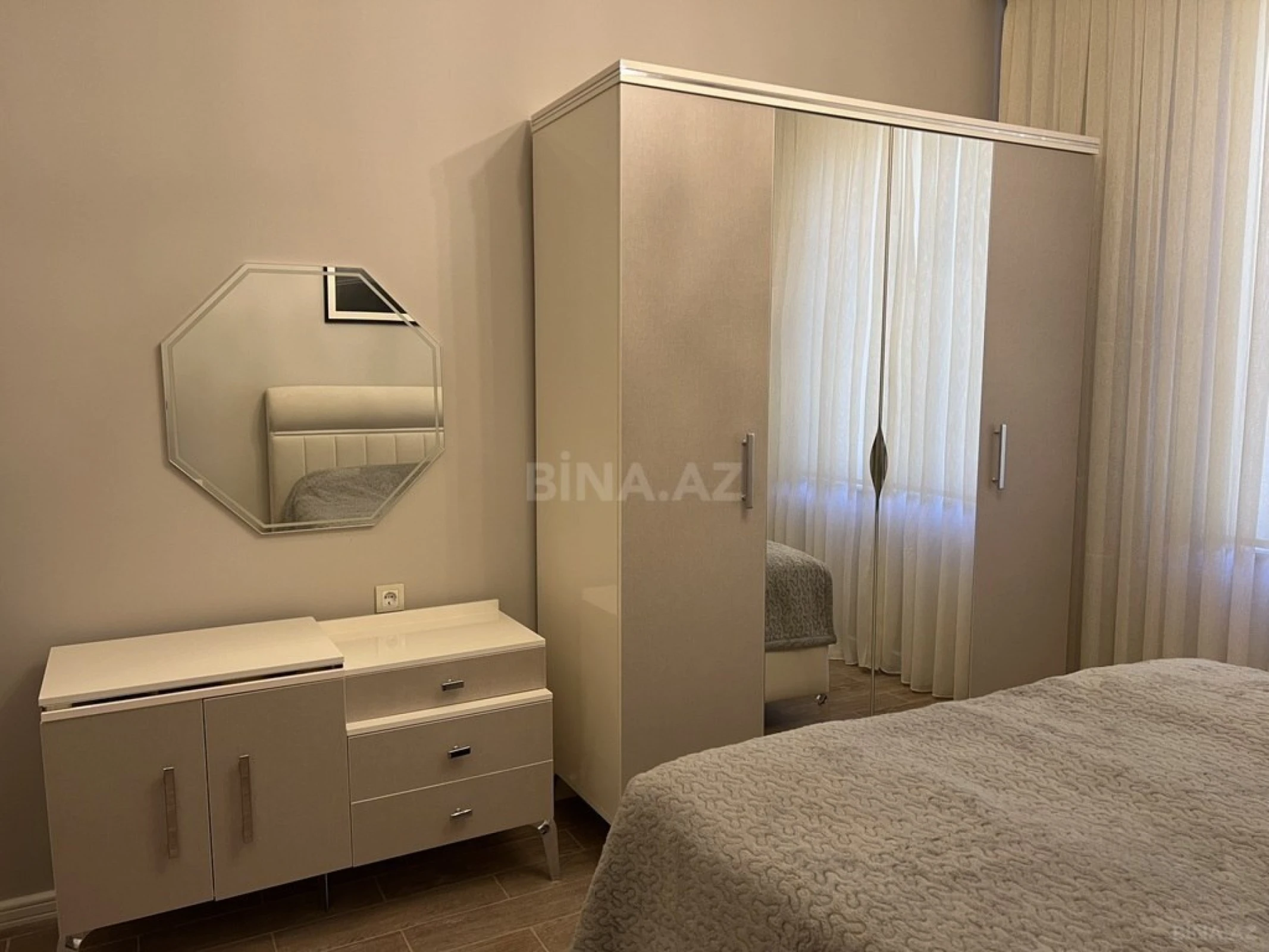 Kirayə verilir 5 otaqlı həyət evi 185 m²