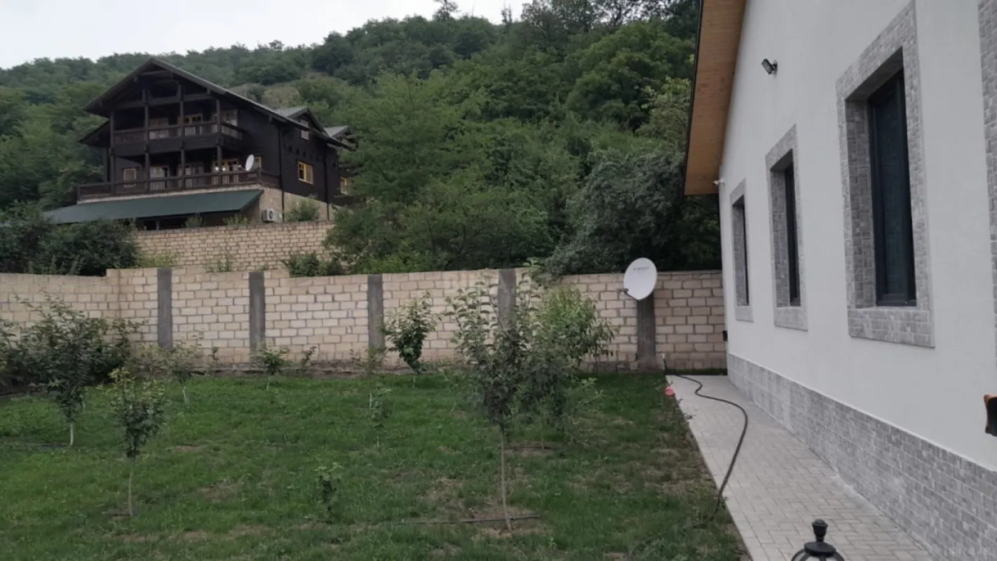 Kirayə verilir 5 otaqlı həyət evi 185 m²