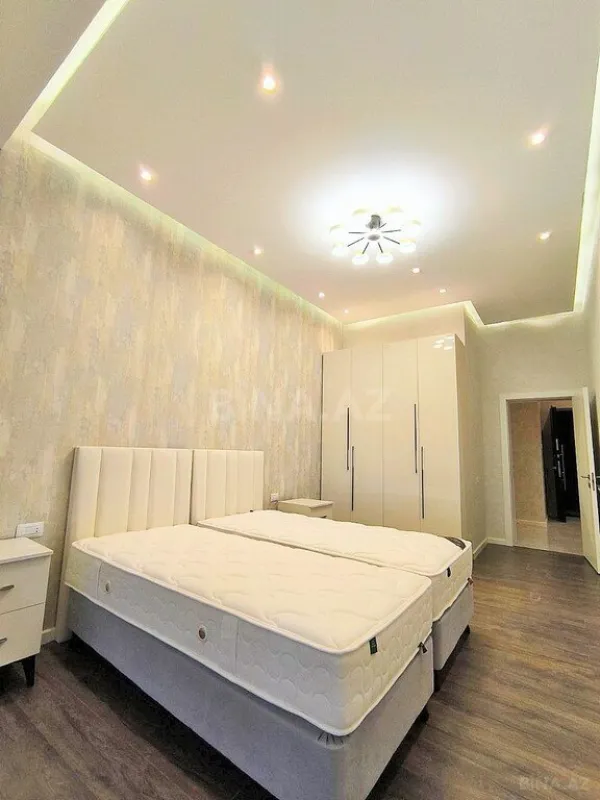 Satılır 2 otaqlı mənzil 70.8 m²