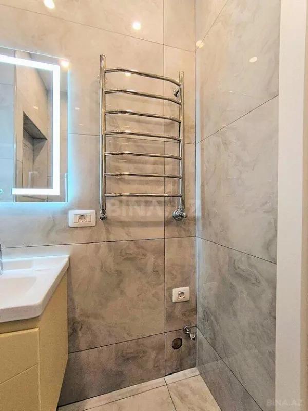 Satılır 2 otaqlı mənzil 70.8 m²