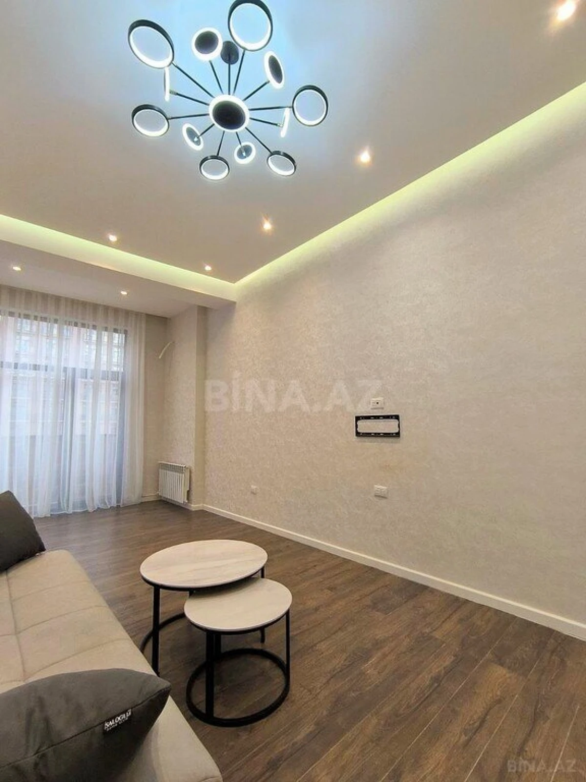 Satılır 2 otaqlı mənzil 70.8 m²