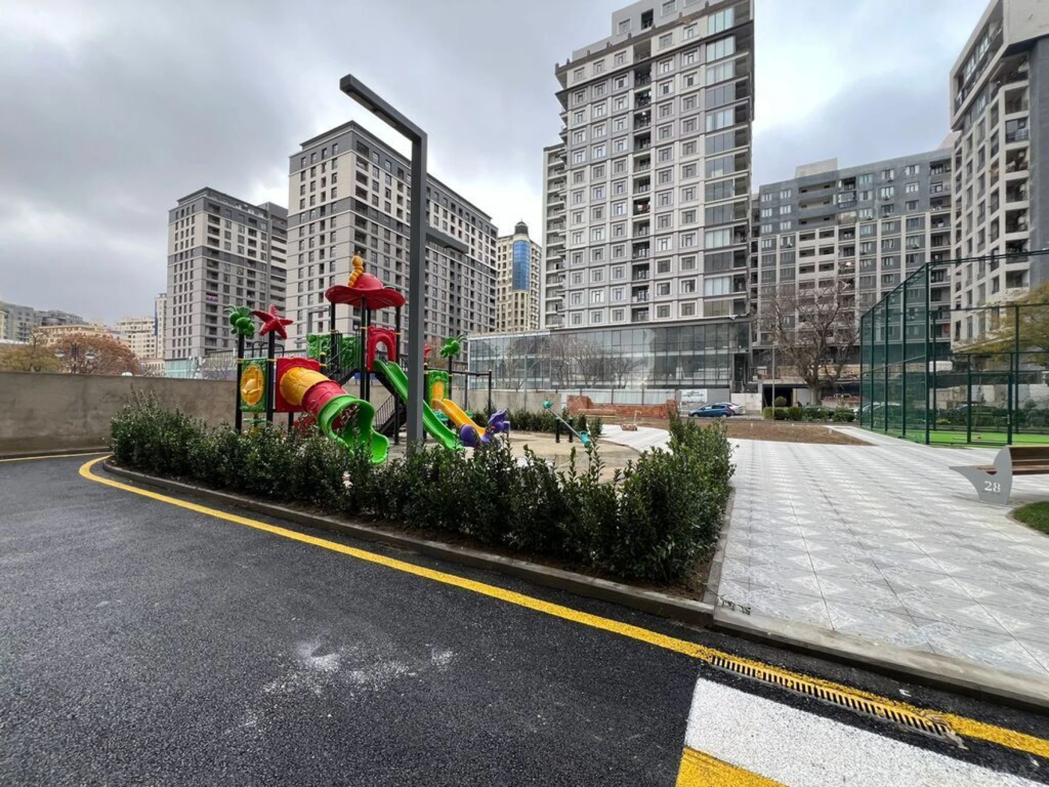 Satılır 2 otaqlı mənzil 70.8 m²