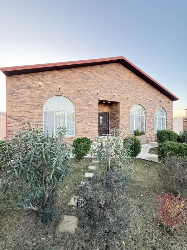 Satılır 4 otaqlı həyət evi 170 m²