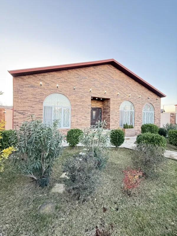 Satılır 4 otaqlı həyət evi 170 m²