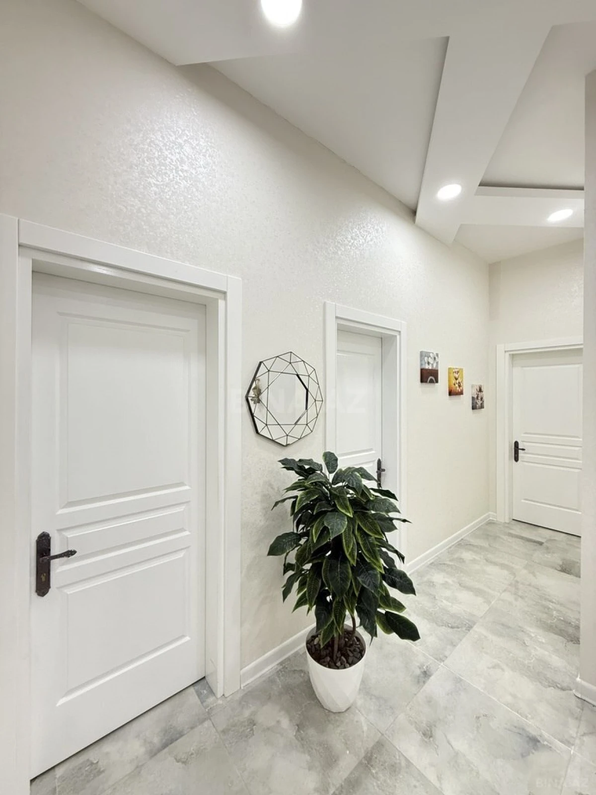 Satılır 4 otaqlı həyət evi 170 m²