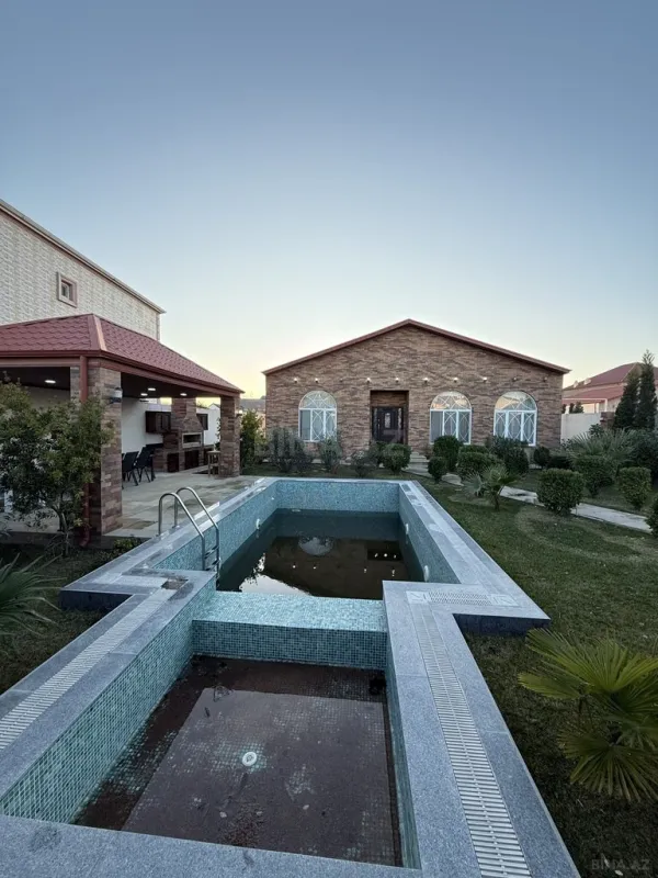 Satılır 4 otaqlı həyət evi 170 m²