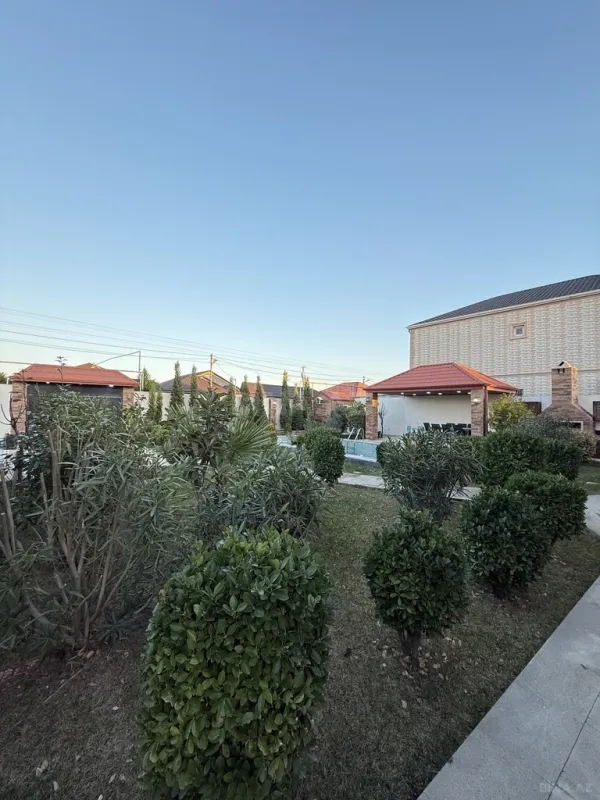Satılır 4 otaqlı həyət evi 170 m²