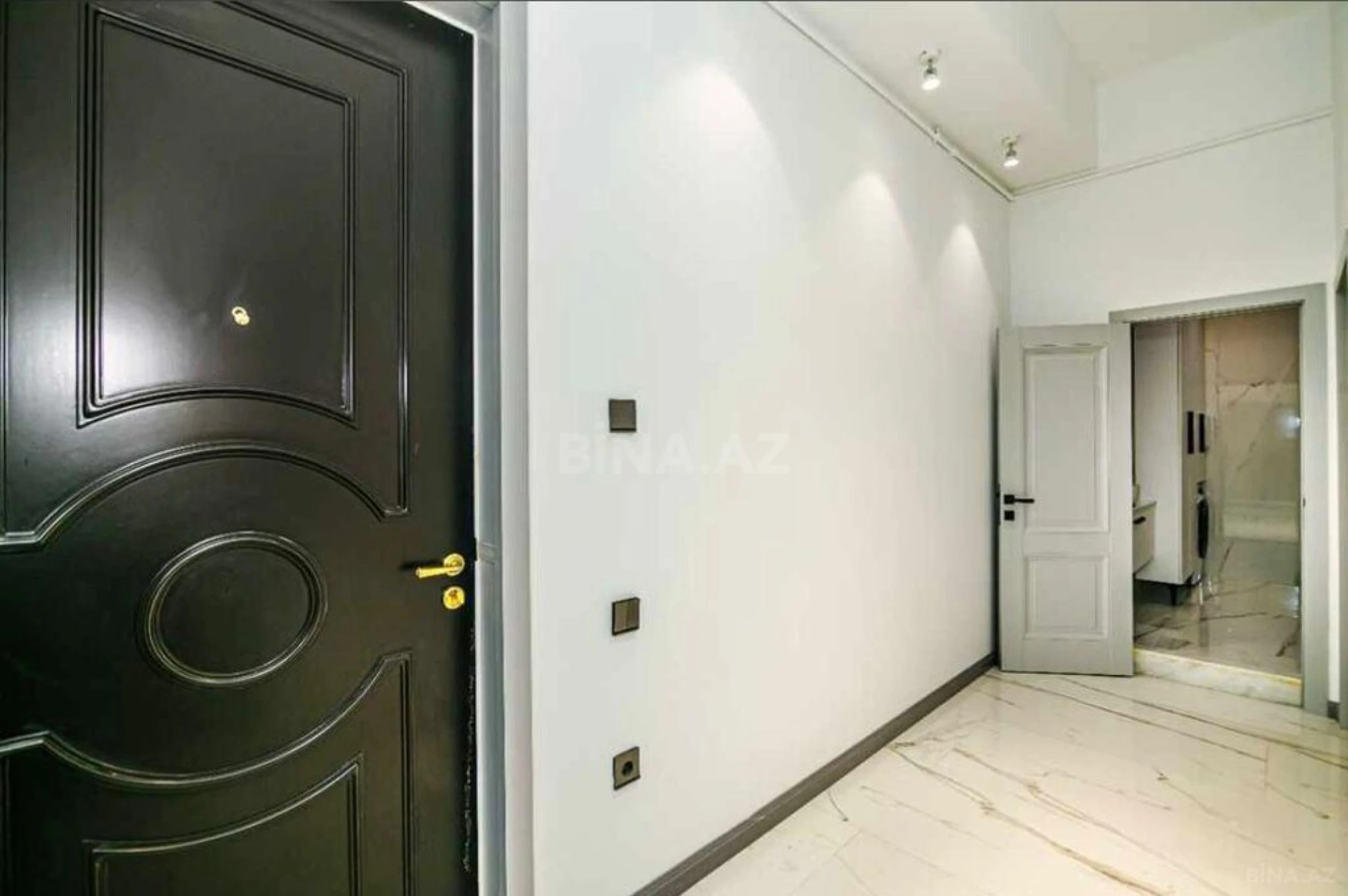 Kirayə verilir 2 otaqlı mənzil 70 m²
