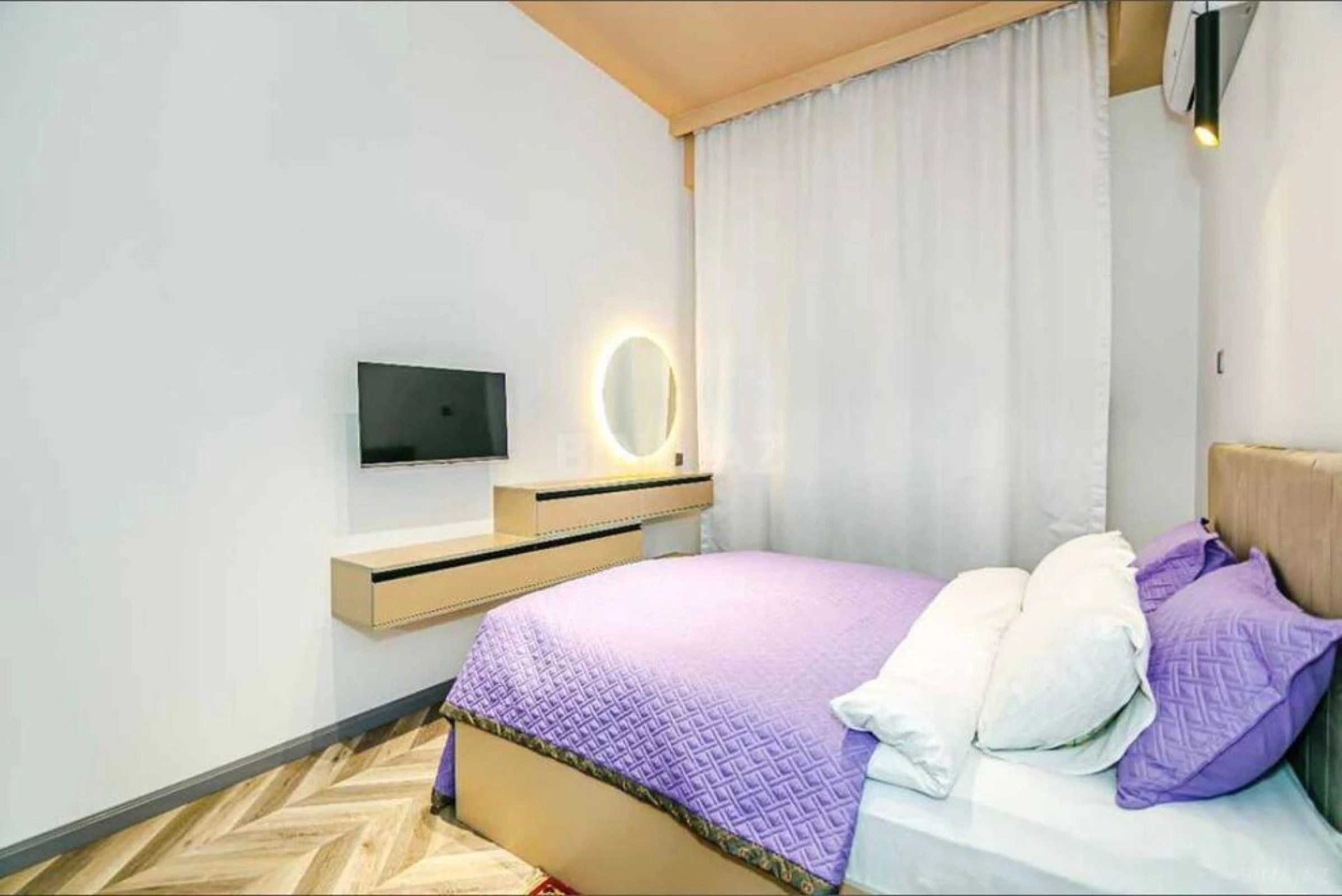 Kirayə verilir 2 otaqlı mənzil 70 m²