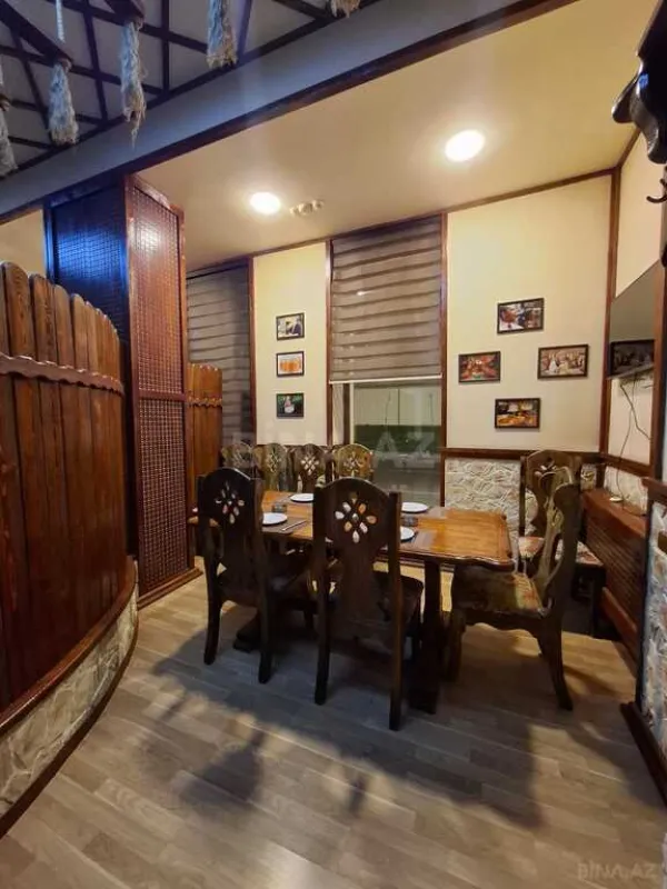 Satılır obyekt 240 m²