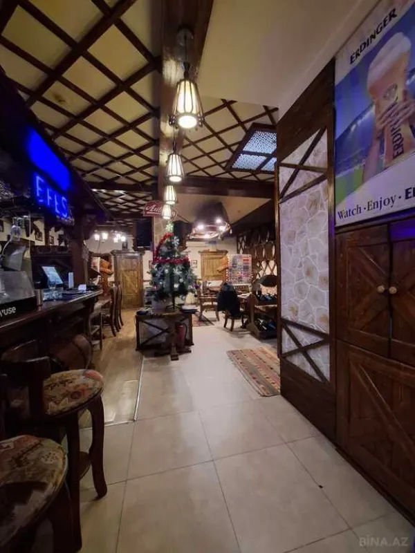 Satılır obyekt 240 m²