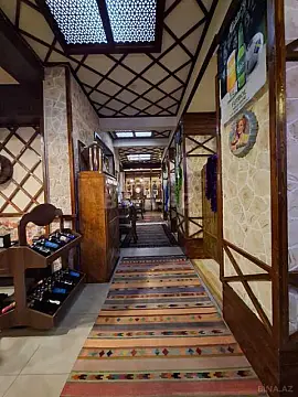 Satılır obyekt 240 m²