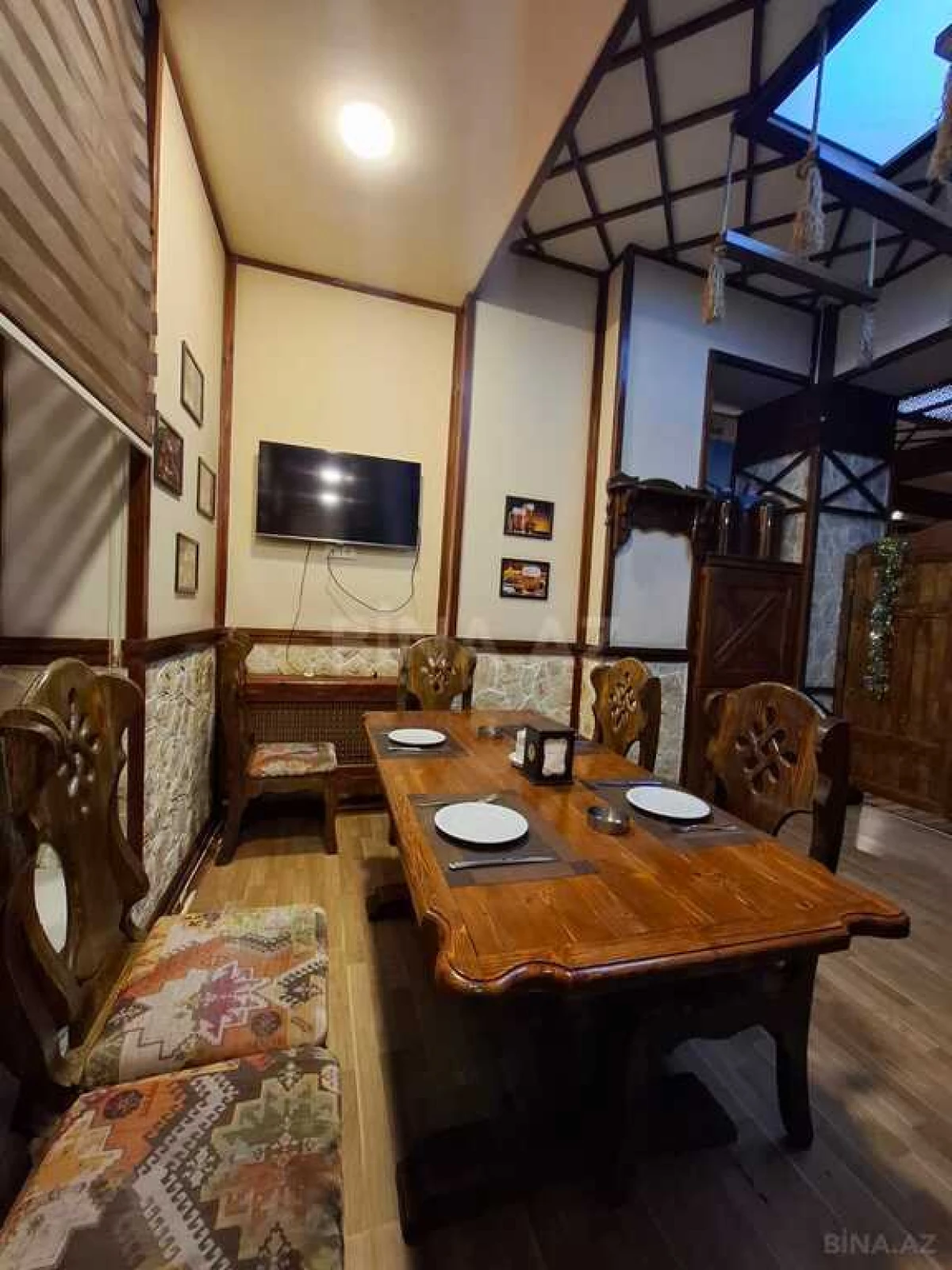 Satılır obyekt 240 m²