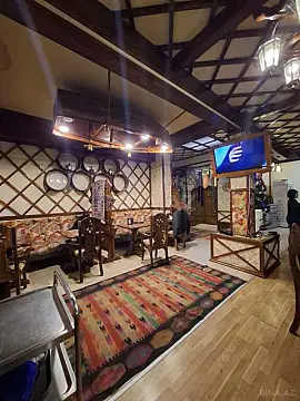 Satılır obyekt 240 m²