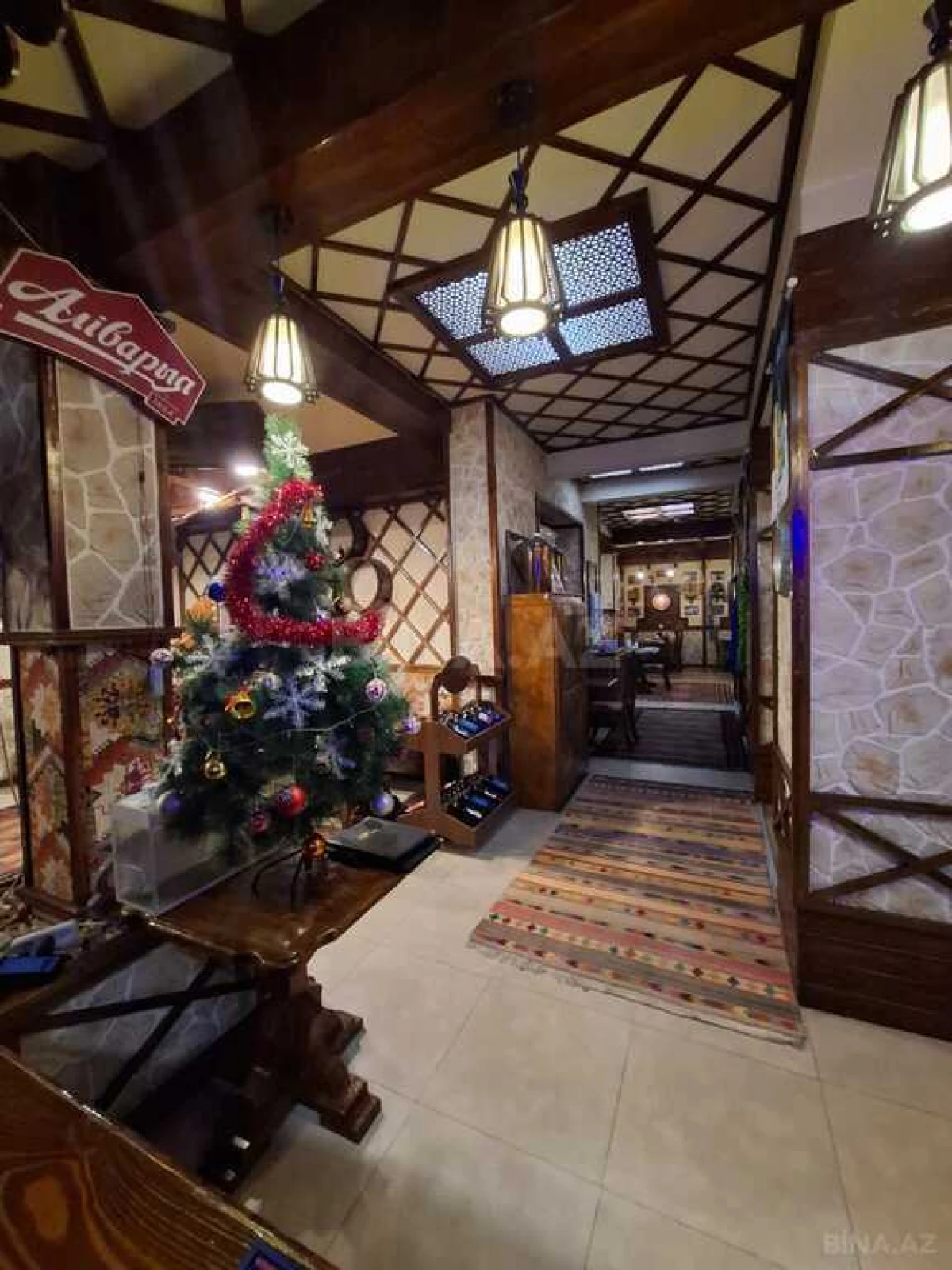 Satılır obyekt 240 m²