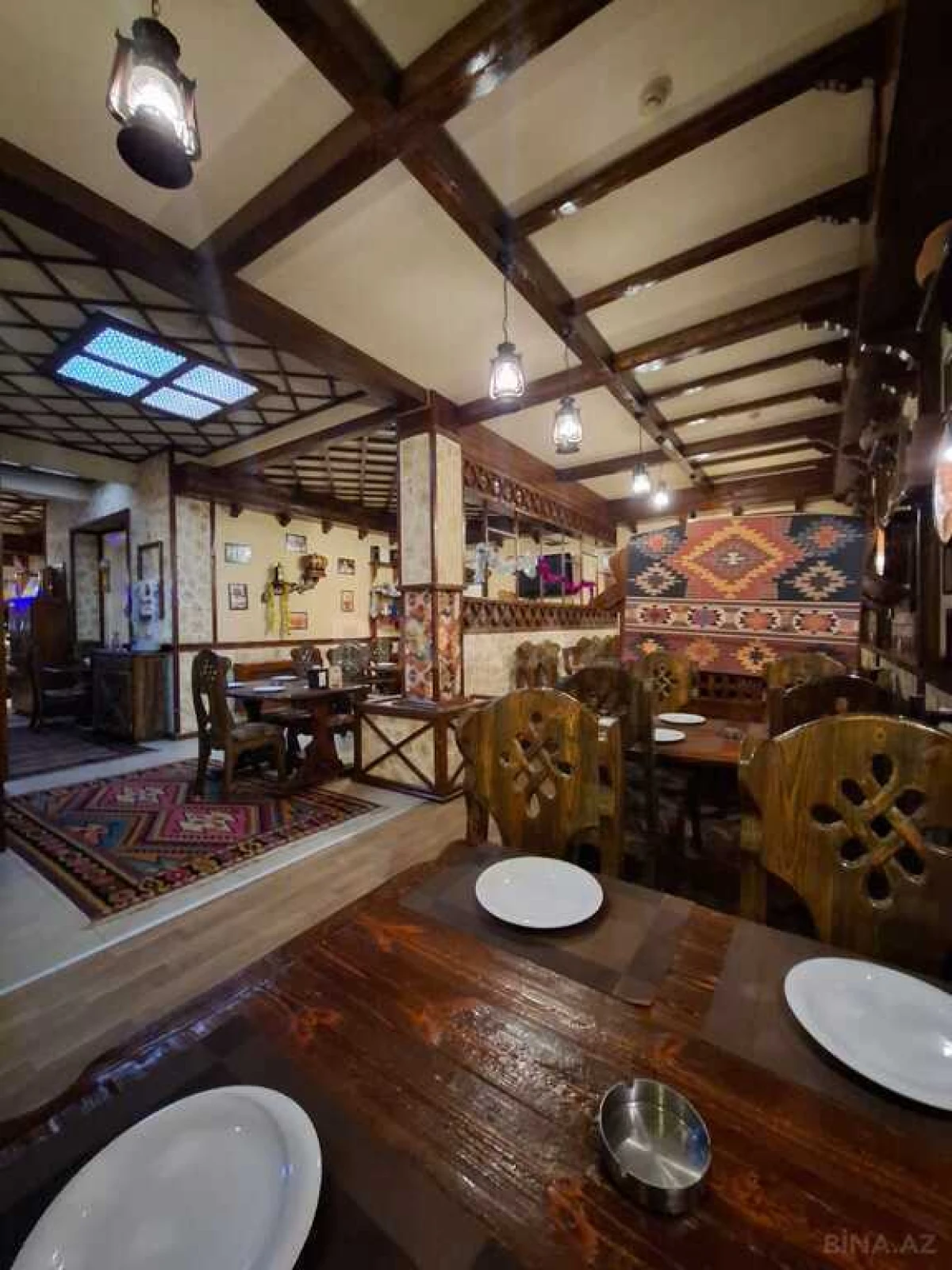 Satılır obyekt 240 m²