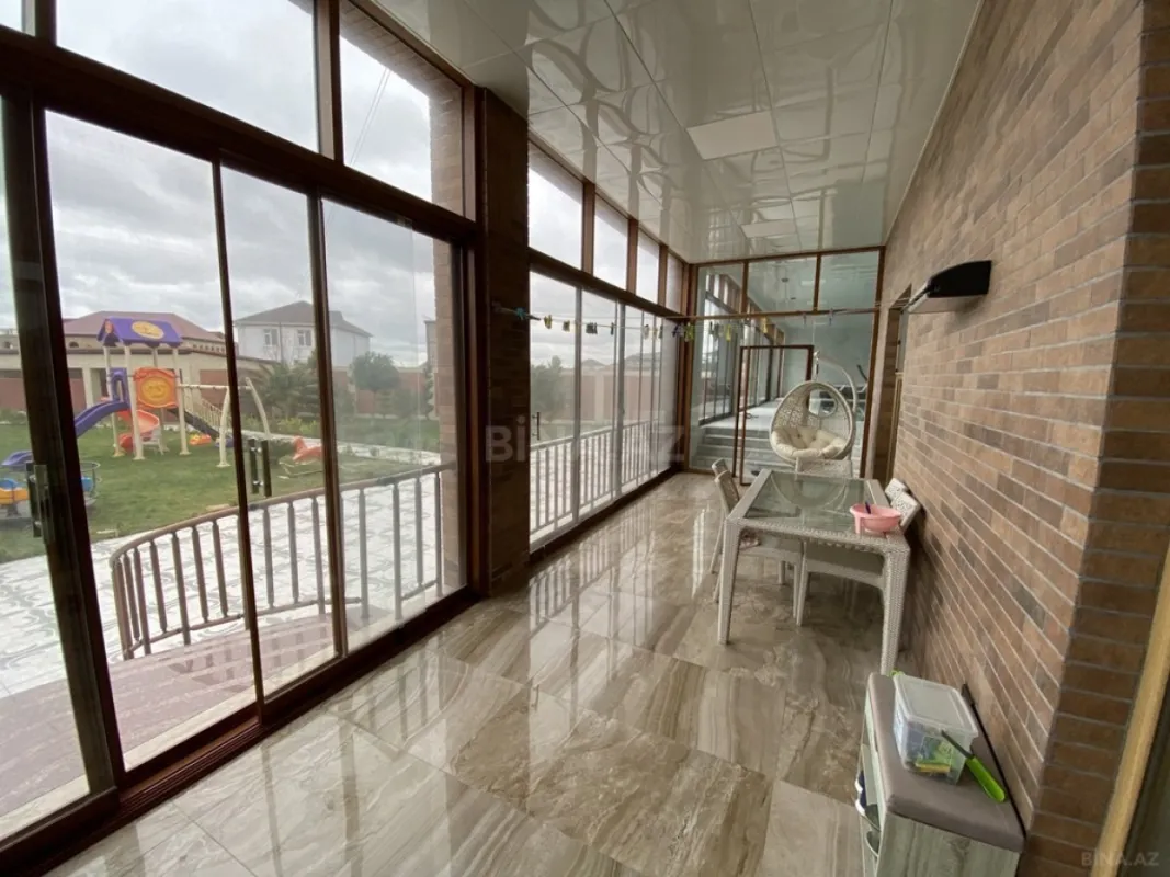 Satılır 6 otaqlı həyət evi 600 m²