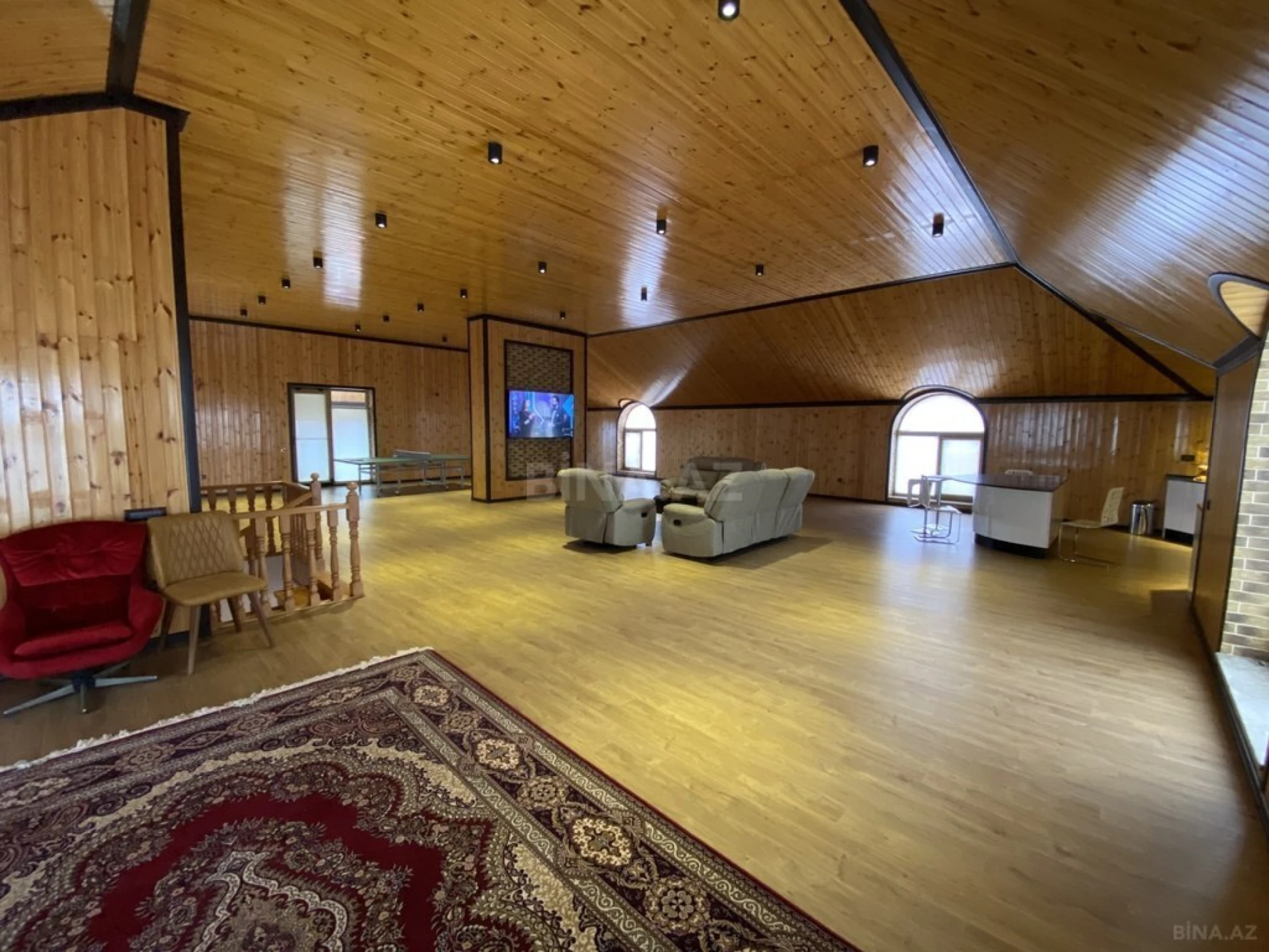 Satılır 6 otaqlı həyət evi 600 m²