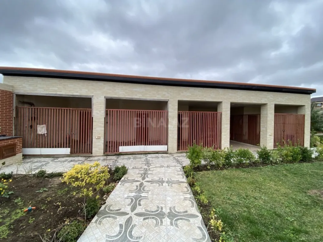 Satılır 6 otaqlı həyət evi 600 m²