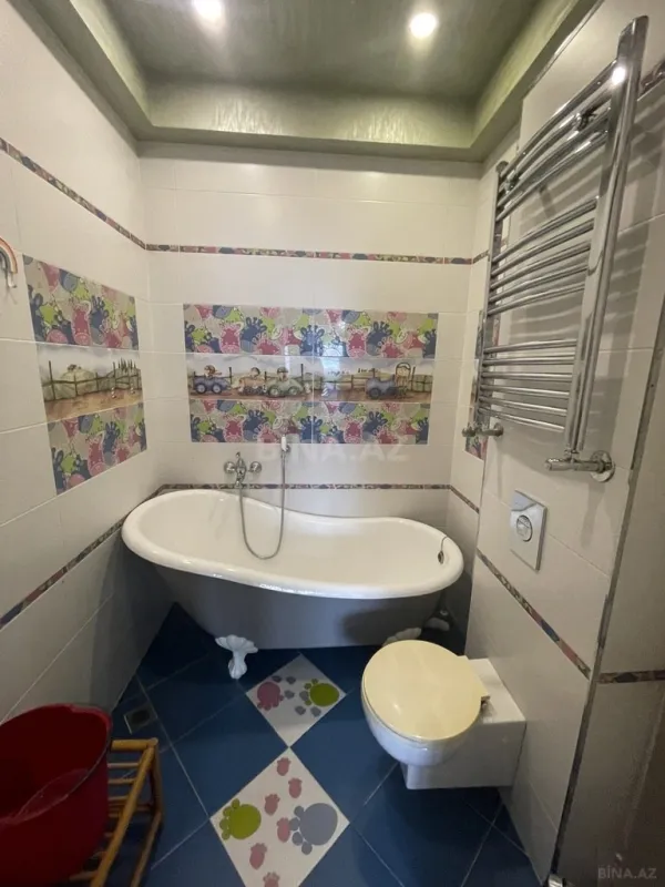 Kirayə verilir 3 otaqlı mənzil 215 m²