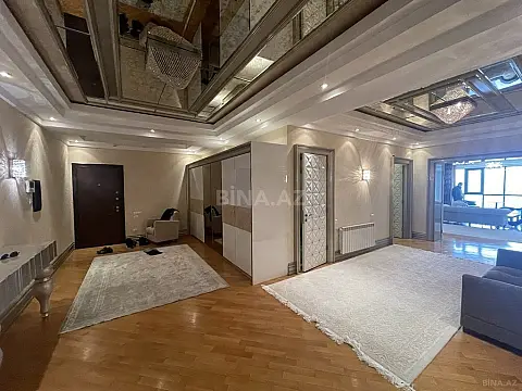 Kirayə verilir 3 otaqlı mənzil 215 m²